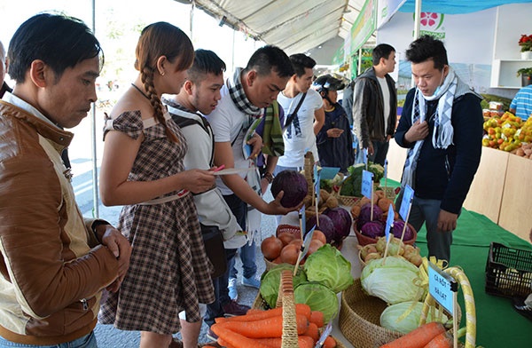 Hon 300 gian hang du Hoi cho Nong nghiep cong nghe cao va Du lich hinh anh