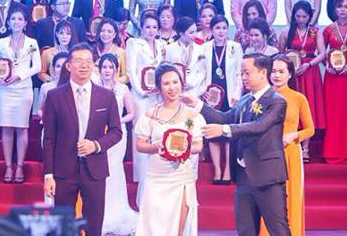 Giam doc Havyco mien Trung nhan danh hieu 'Doanh nhan tieu bieu' hinh anh