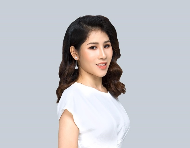 Video - Co gai thay doi sau PTTM den me ruot cung khong nhan ra hinh anh