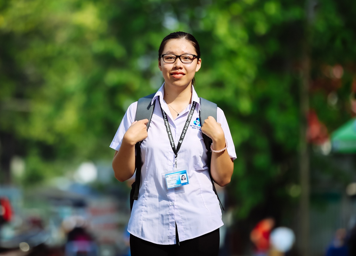 Nu sinh Bach Khoa voi uoc mo xay dung lai he thong luoi dien quoc gia hinh anh