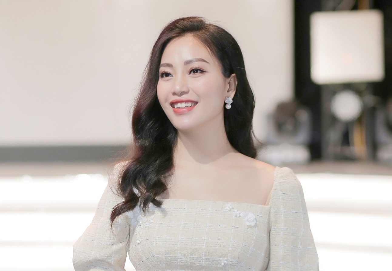 Sao Mai Huyen Trang: ‘Da co luc toi bi stress muon bo hat’ hinh anh