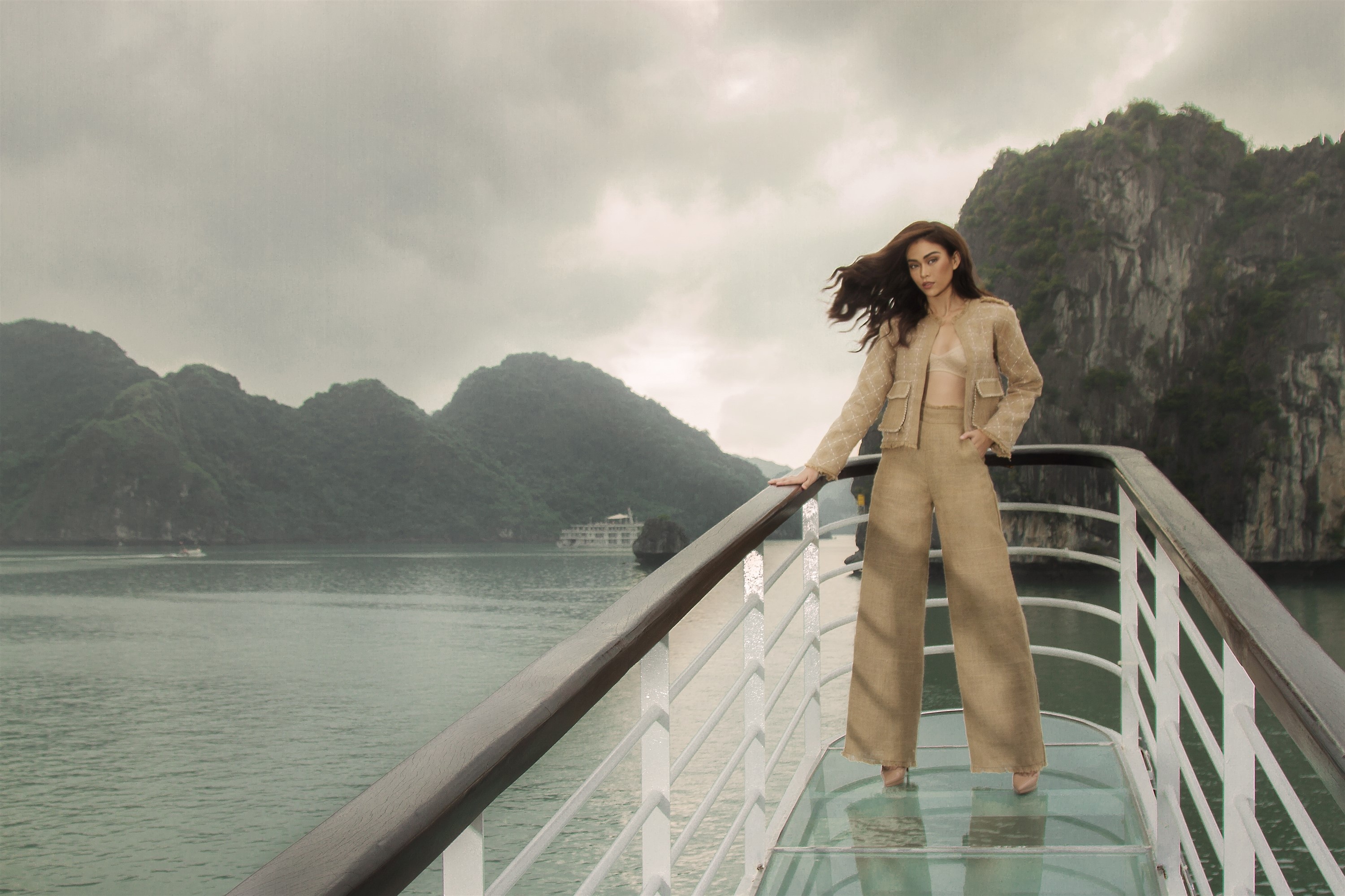 Mâu Thủy ảnh 3 Mau Thuy anh 3