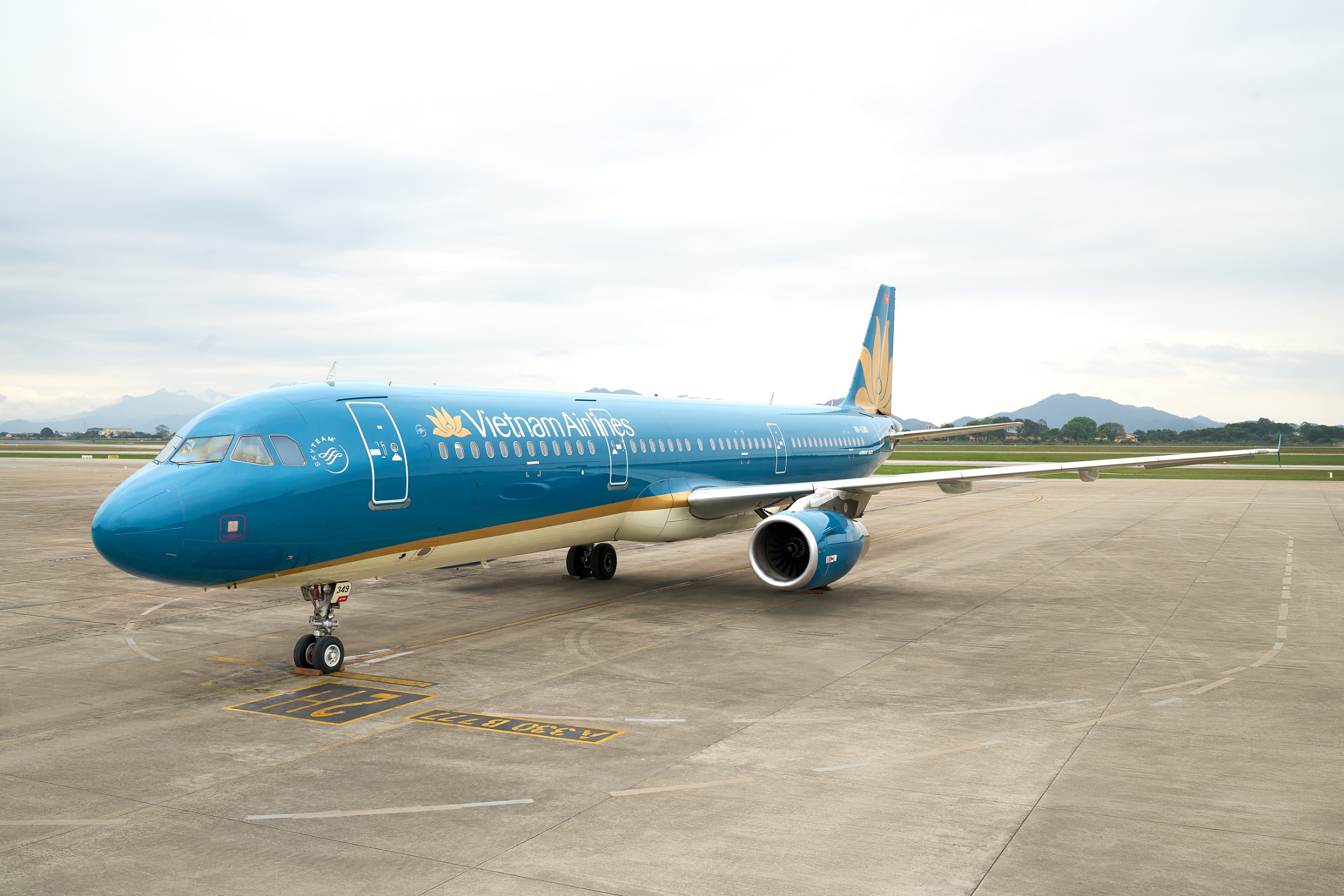 Mo duong bay moi, Vietnam Airlines uu dai ve duoi 300.000 dong hinh anh