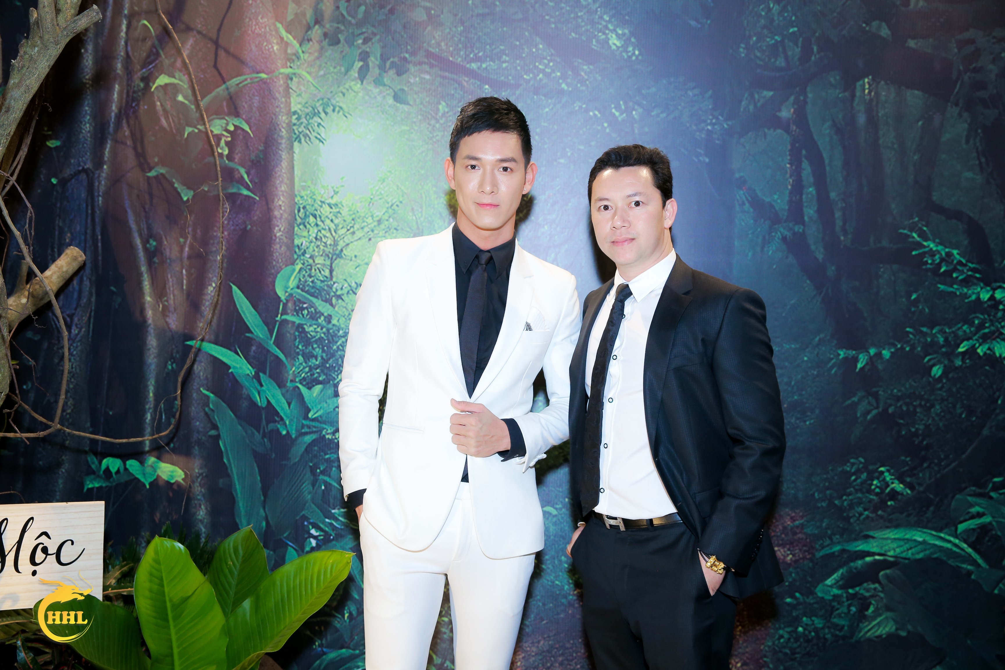 Song Luan lich lam tai su kien ra mat nuoc hoa xa huong Lua hinh anh