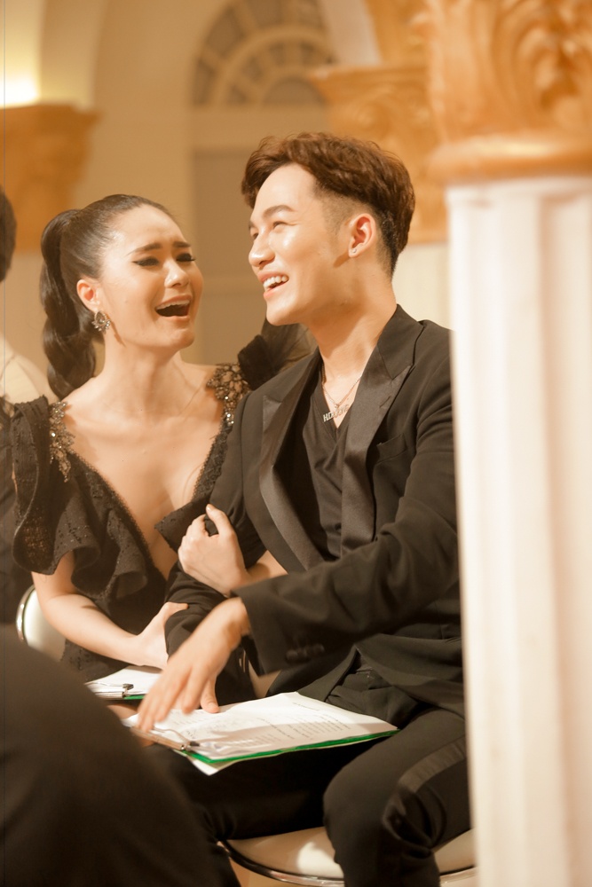 The Tiffany Vietnam anh 3