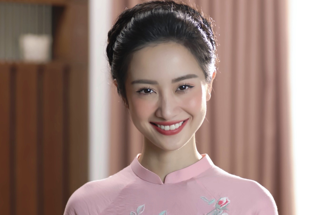 Bi kip giup Jun Vu 'song sot' truoc nhung cau hoi kho ngay Tet hinh anh