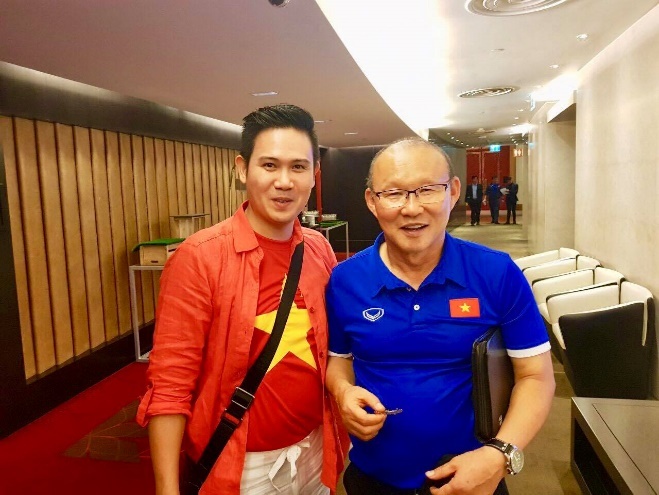 Chu tich Asanzo co vu het minh cho tuyen VN trong tran ra quan AFC hinh anh