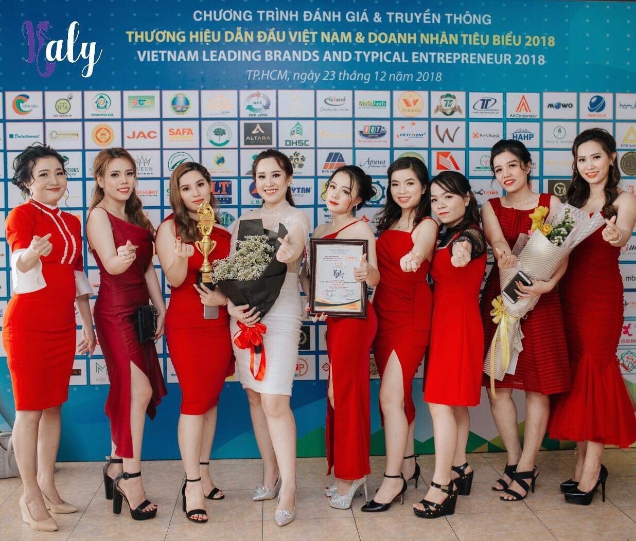 My pham Haly vao top 100 thuong hieu dan dau Viet Nam hinh anh