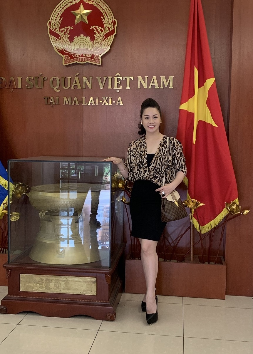 Laura Sunshine anh 4