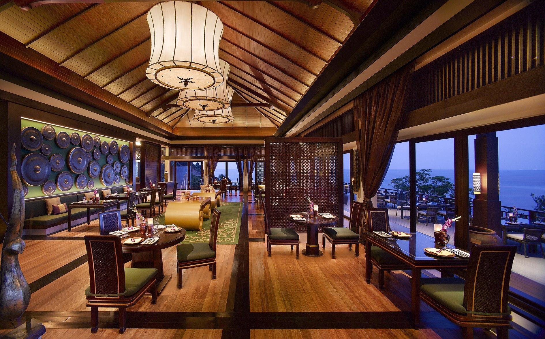 Laguna Lang Co anh 8