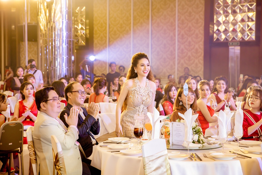 Queenie Skin ảnh 3 Queenie Skin anh 3