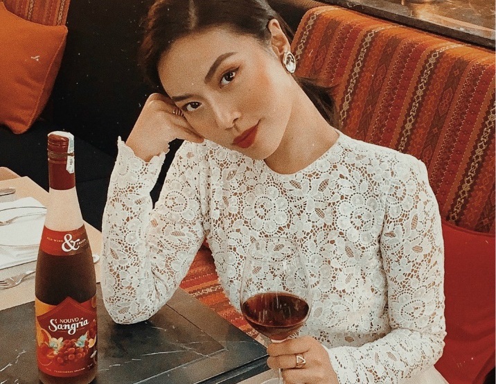 Noo Phuoc Thinh, Ha Truc bay fan cach thuong vang kieu Tay Ban Nha hinh anh