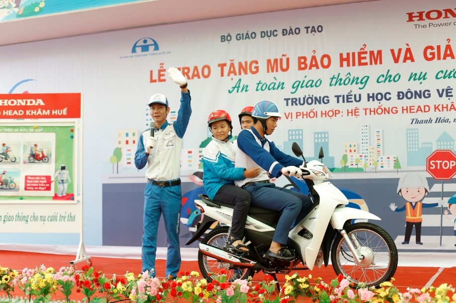 Honda Viet Nam to chuc hoi thao tap huan ATGT hinh anh