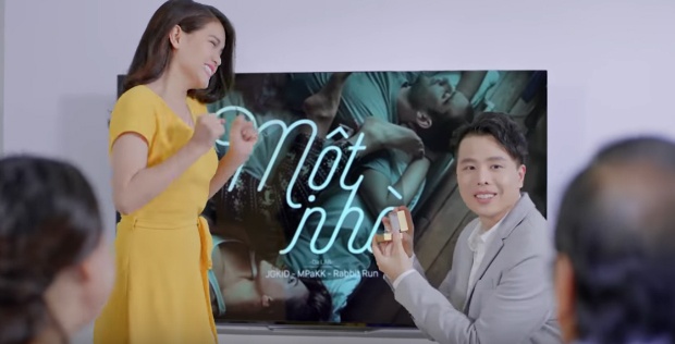 Video - Sony TV voi chuc nang Voice Search tim kiem bang giong noi cho hinh anh