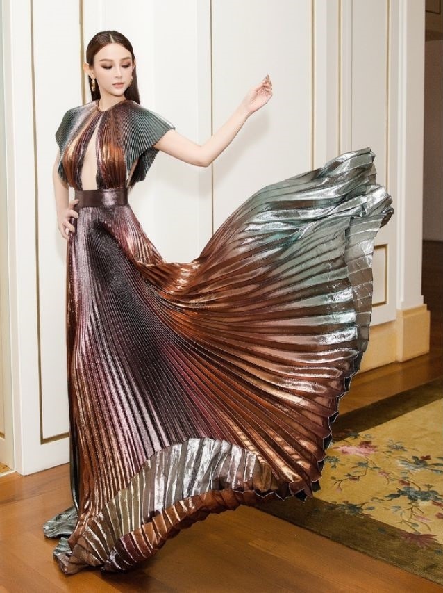 Lavish ảnh 1 Lavish anh 1