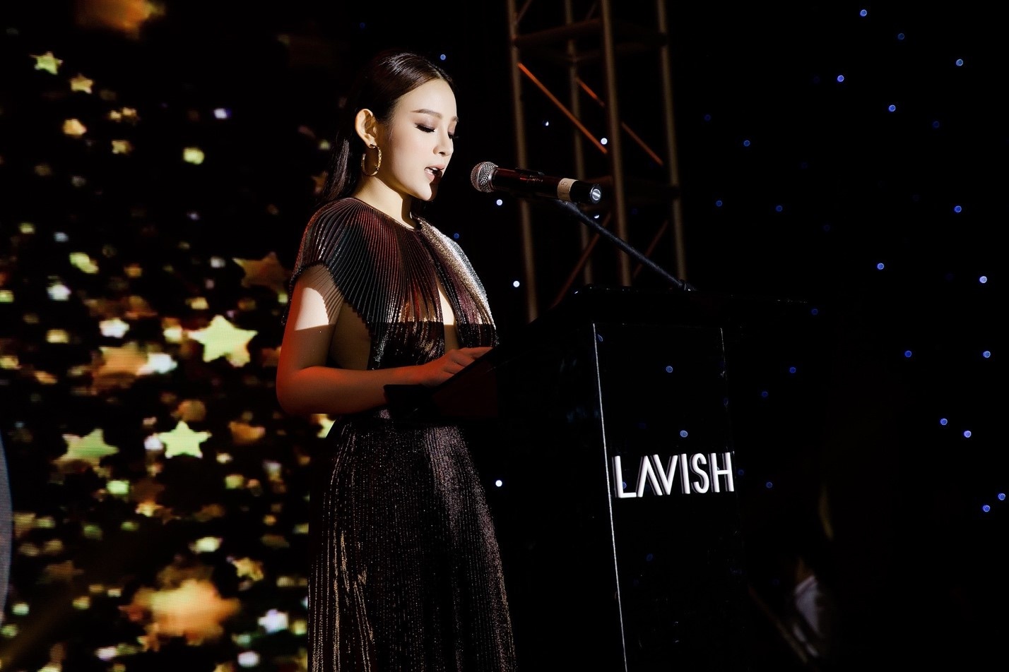 Lavish ảnh 6 Lavish anh 6