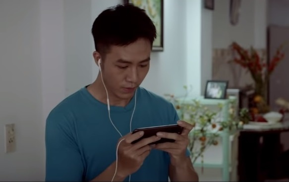 Phim ngan Tet cua Vu Ngoc Dang khien ai xem xong cung muon ve nha hinh anh