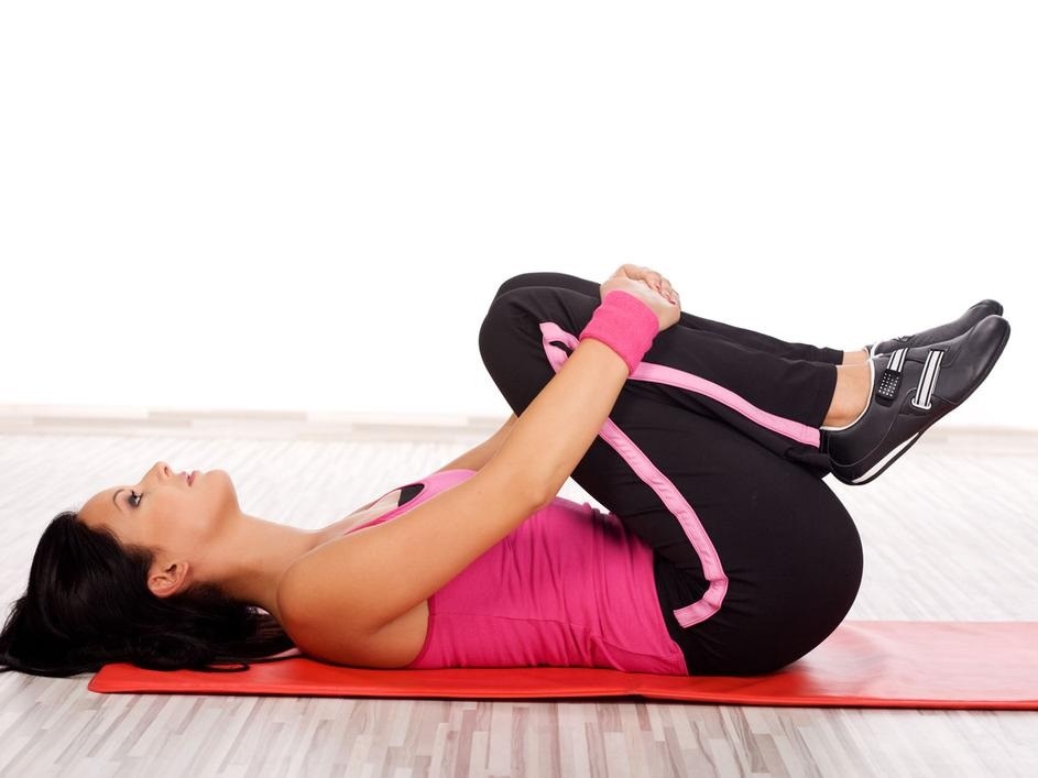 4 bai tap the duc giup cai thien thoai hoa dot song lung hinh anh