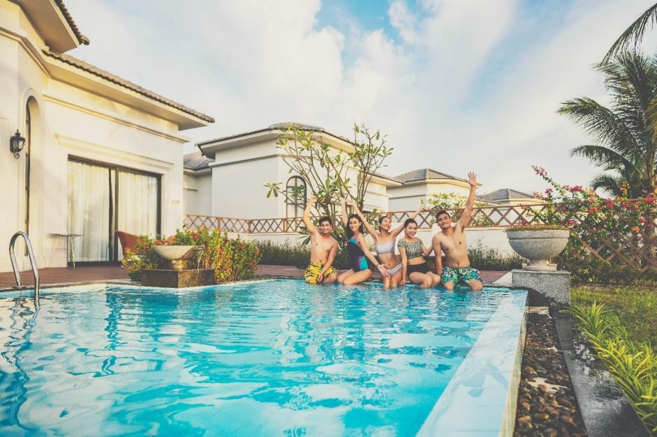 Goi y diem du ngoan dau nam 'sang chanh' cho nhom ban than hinh anh