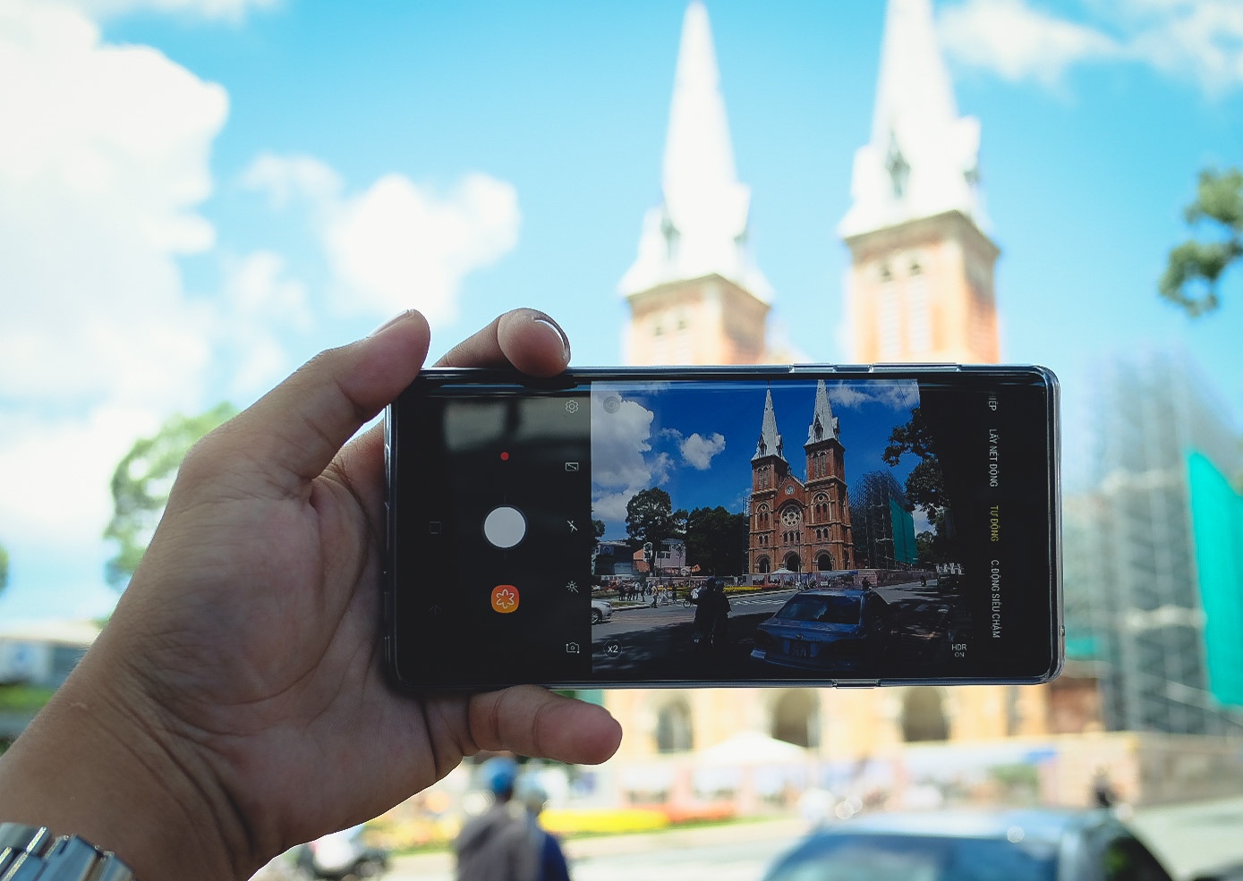 Cho doi dot pha gi tren nhung chiec smartphone cua nam 2019? hinh anh