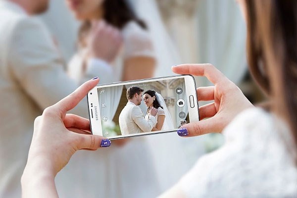 Hanh trinh 10 nam lot xac cua ‘cao thu nhiep anh’ Galaxy S hinh anh