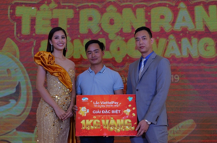 Chang trai 8X xay chuong lon sau khi trung giai 1 kg vang hinh anh