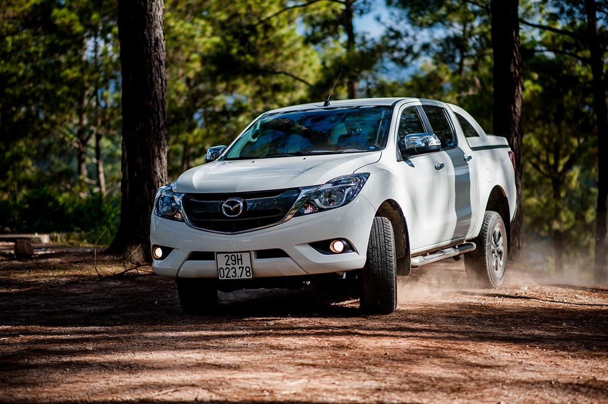 Uu dai 40 trieu dong, Mazda BT-50 co gia tot nhat tu truoc den nay hinh anh