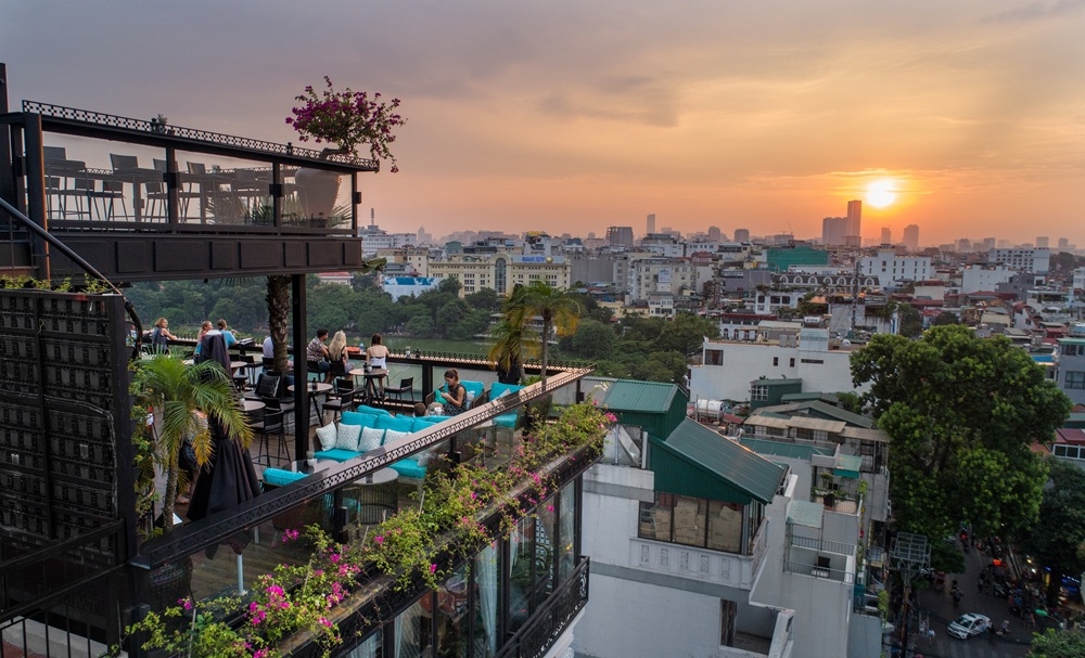 Diamond Sky Bar anh 4
