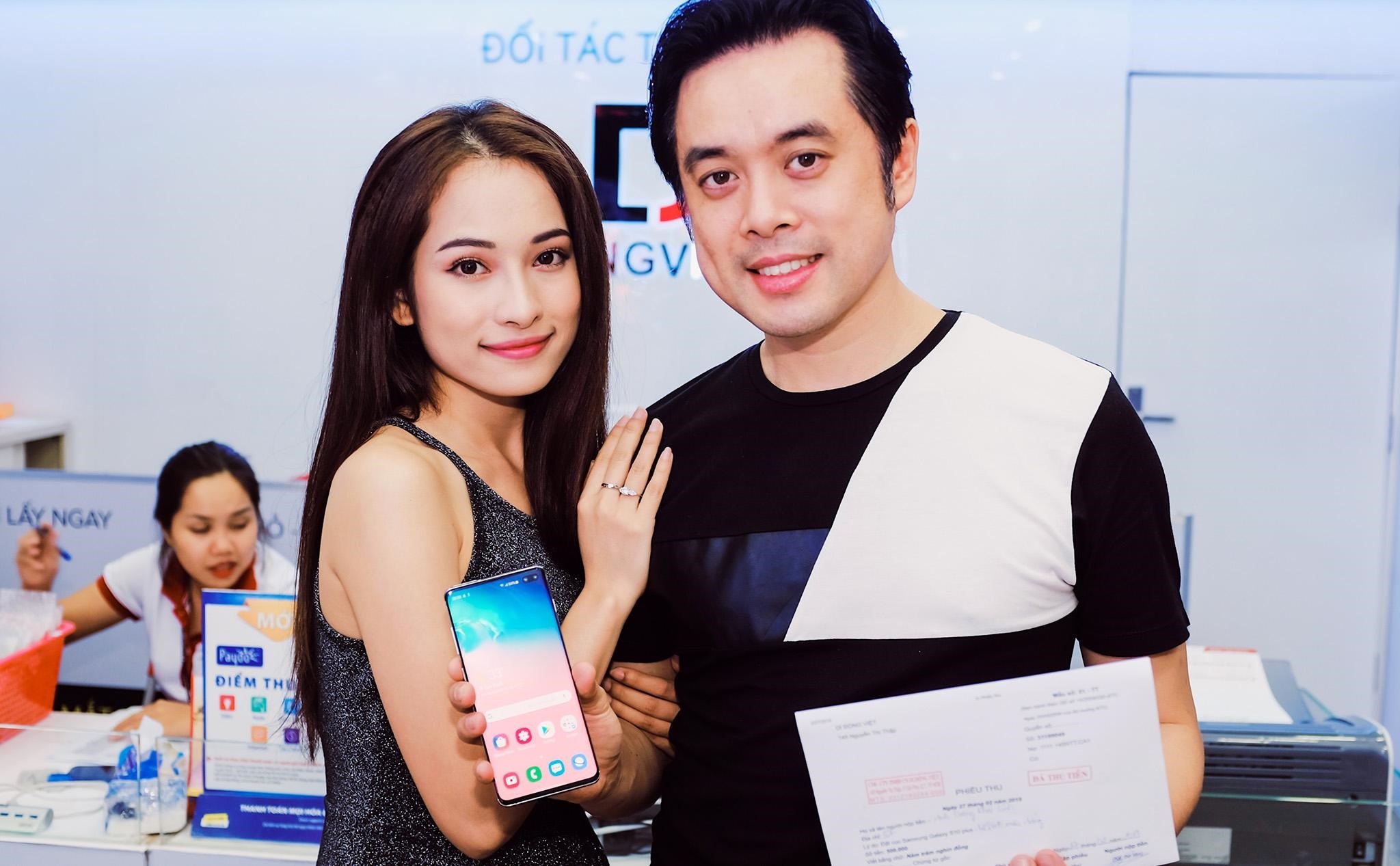 Nhac si Duong Khac Linh dat mua Galaxy S10 Plus tang Sara Luu dip 8/3 hinh anh