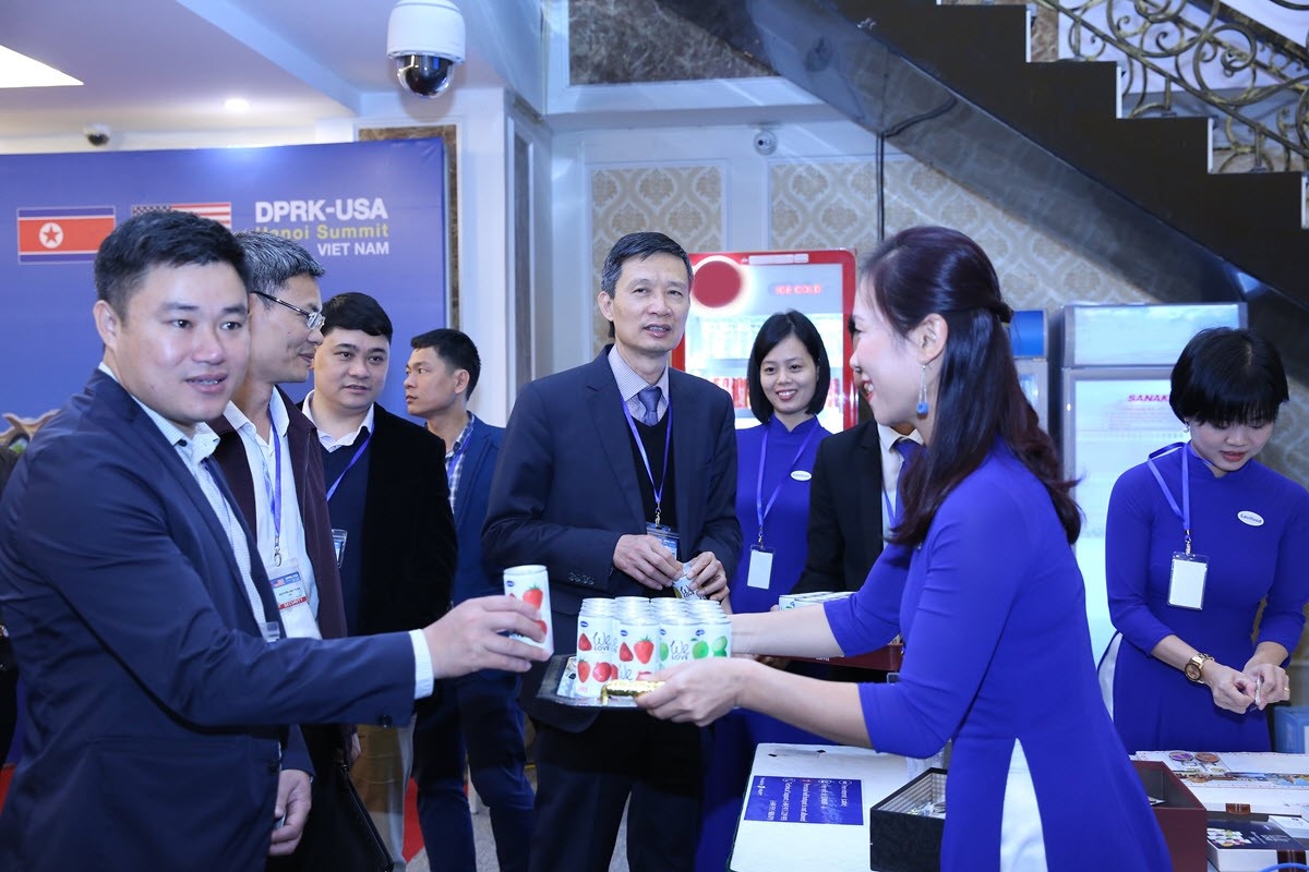 Nuoc trai cay thuong hieu Viet o Hoi nghi Thuong dinh My - Trieu hinh anh