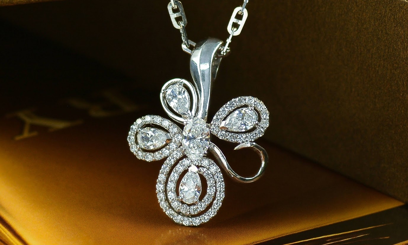 BST White Elegant - qua tang trang suc cao cap cho tin do yeu cai dep hinh anh