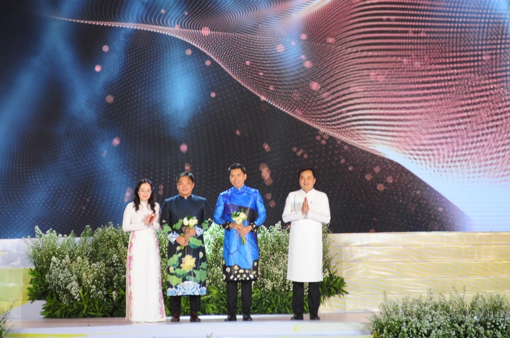 Lễ hội Áo dài TP.HCM  ảnh 2 Le hoi Ao dai TP.HCM anh 2