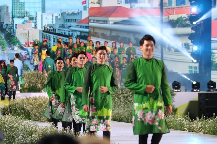 Lễ hội Áo dài TP.HCM  ảnh 5 Le hoi Ao dai TP.HCM anh 5