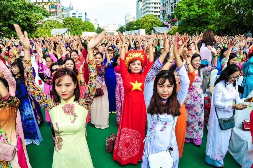 Lễ hội Áo dài 2019, Duyên dáng áo dài 2019 ảnh 2 Le hoi Ao dai 2019, Duyen dang ao dai 2019 anh 2