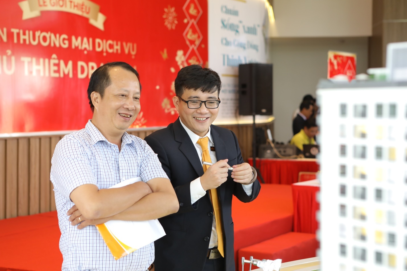 Nhung loi ich khi dau tu bat dong san thuong mai quy mo lon hinh anh