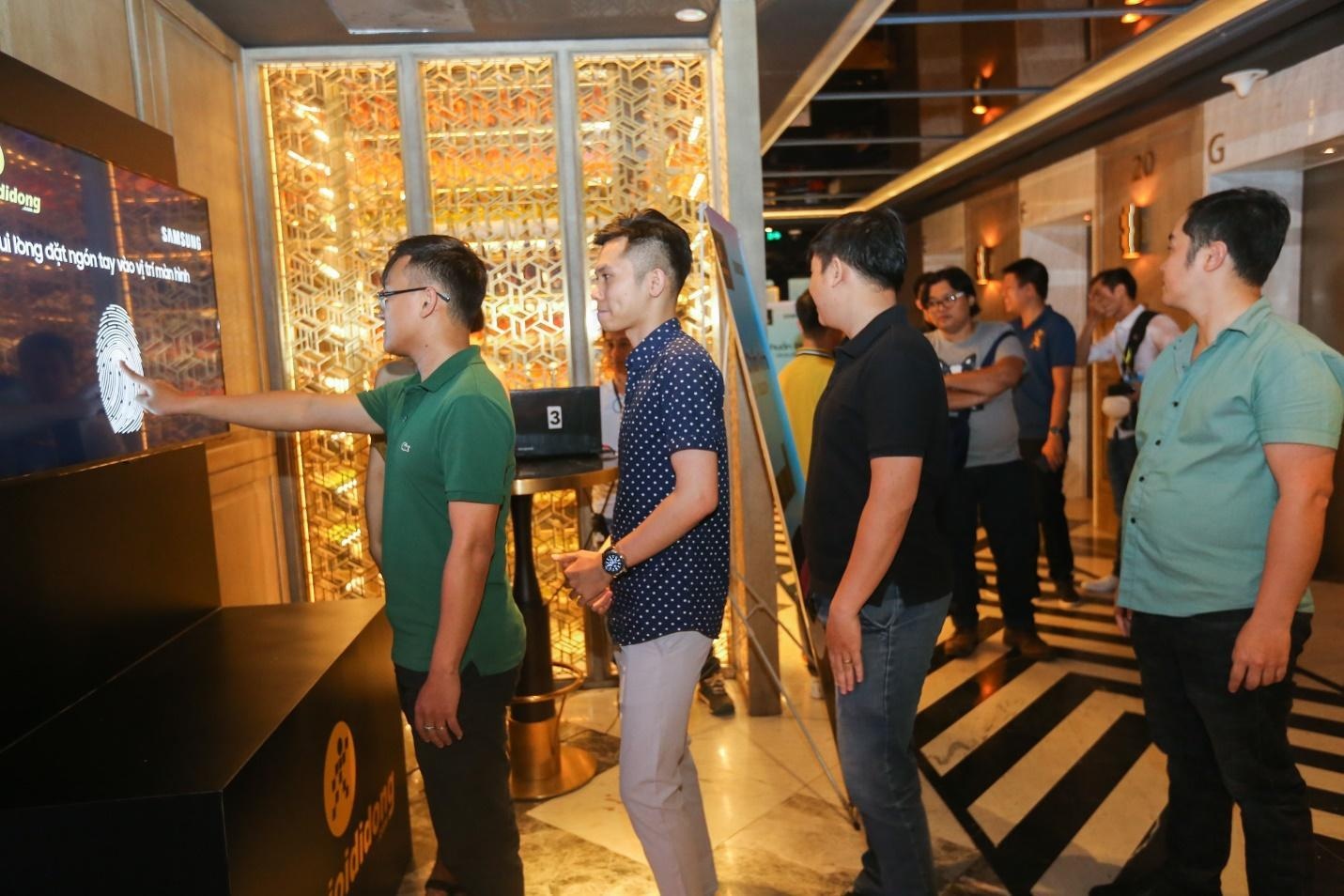 The Gioi Di Dong anh 2