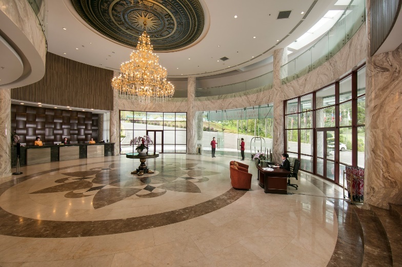 Swiss belresort Tuyen Lam,  Da Lat,  lau dai anh 5