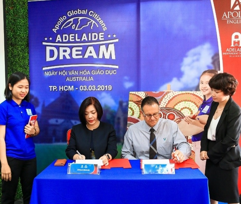 Apollo English anh 1