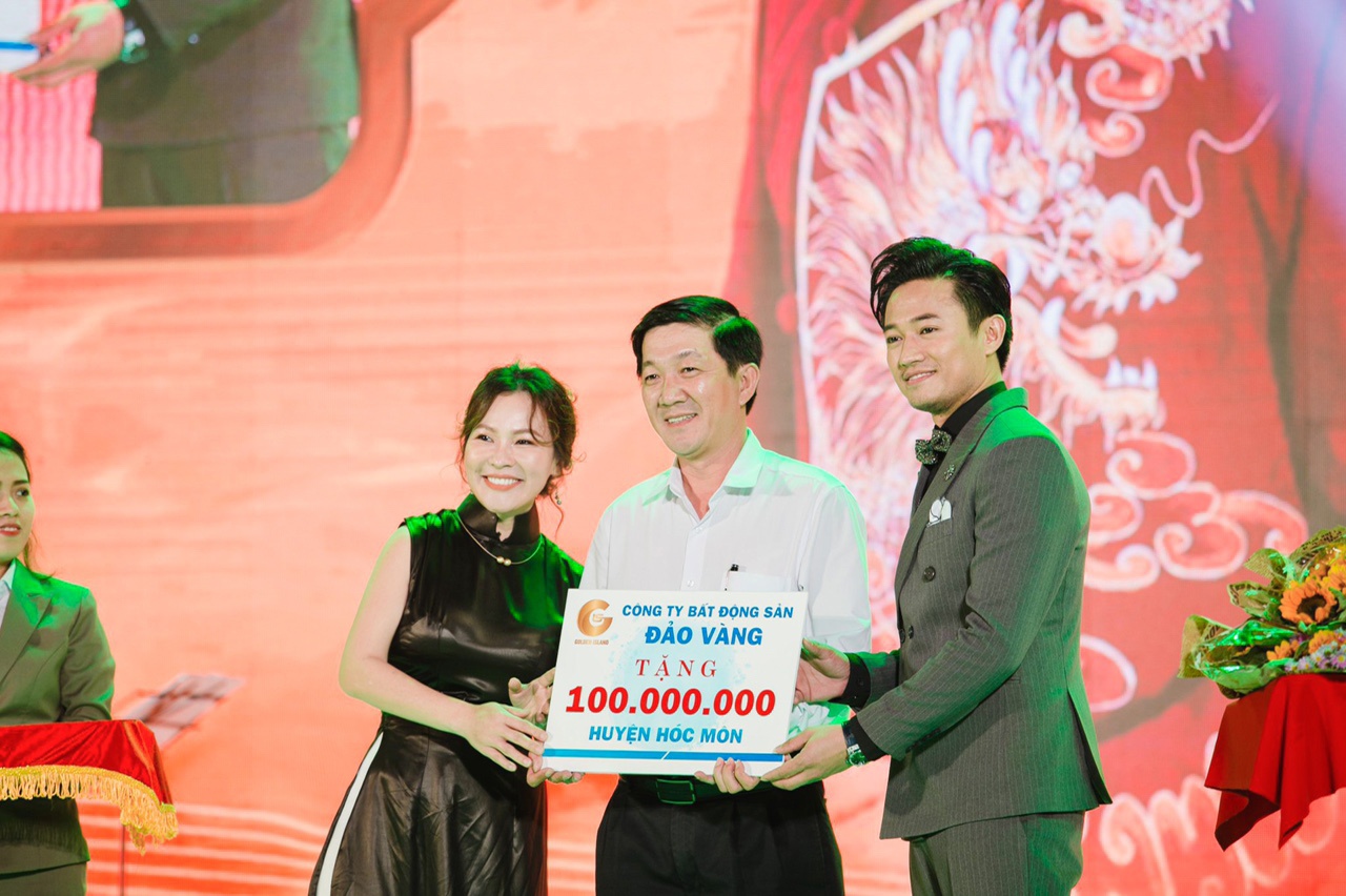 CEO GIS: 'Khi thanh cong, doanh nhan can quay ve xay dung que huong' hinh anh