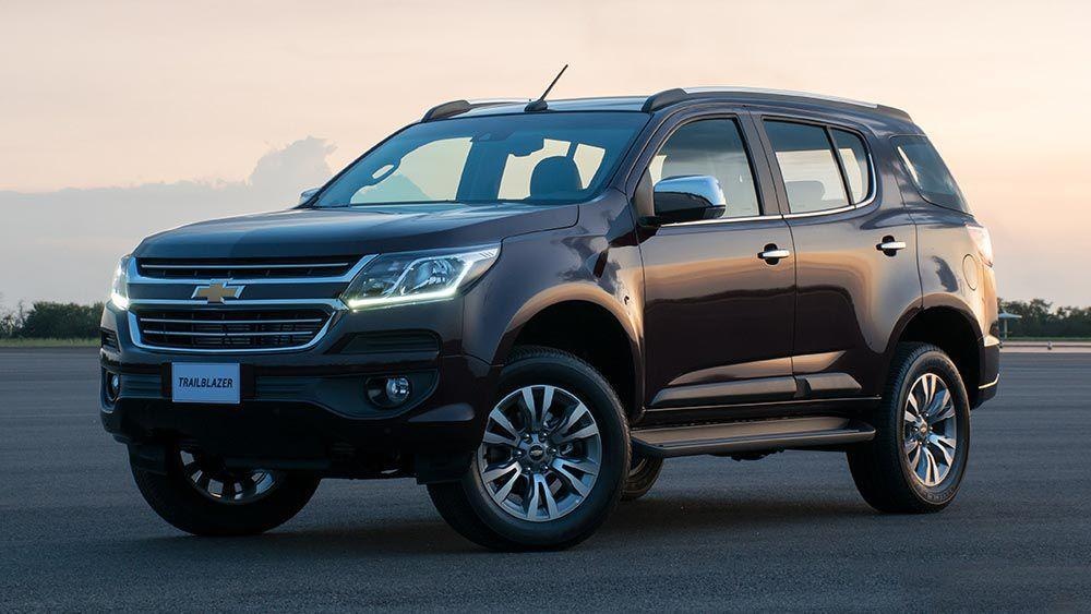 Chevrolet Colorado, Trailblazer giam toi 50 trieu trong thang 3 hinh anh