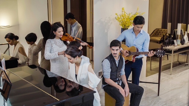 Mai Thu Huyen,  Tieng vi cam cua cha anh 2