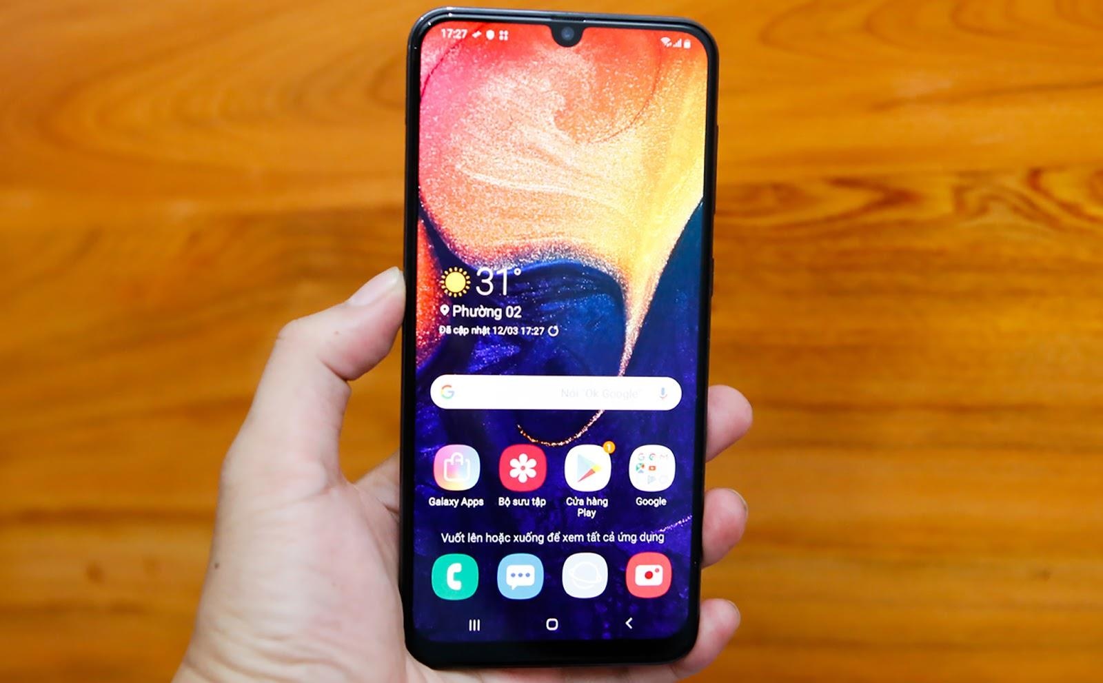 Dat truoc Galaxy A50, nhan qua 1,2 trieu dong tai Di Dong Viet hinh anh