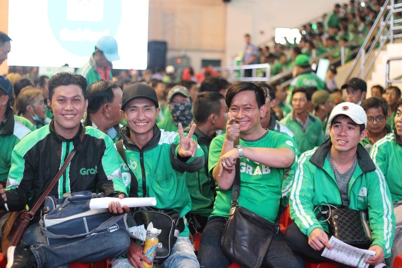 Grab dan dau tan suat su dung dich vu giao thuc an truc tuyen tai VN hinh anh