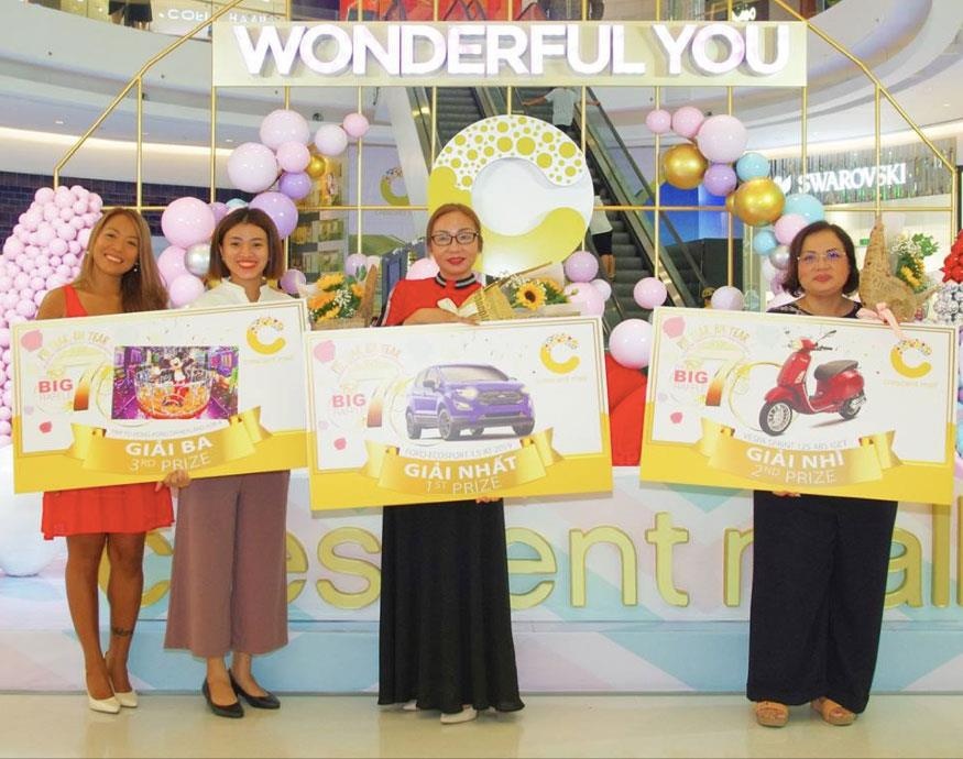 Crescent Mall trao loat qua tang gia tri dip sinh nhat lan 7 hinh anh
