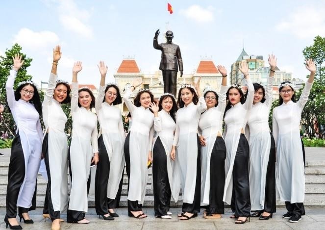 Lễ hội áo dài TP.HCM ảnh 1 Le hoi ao dai TP.HCM anh 1