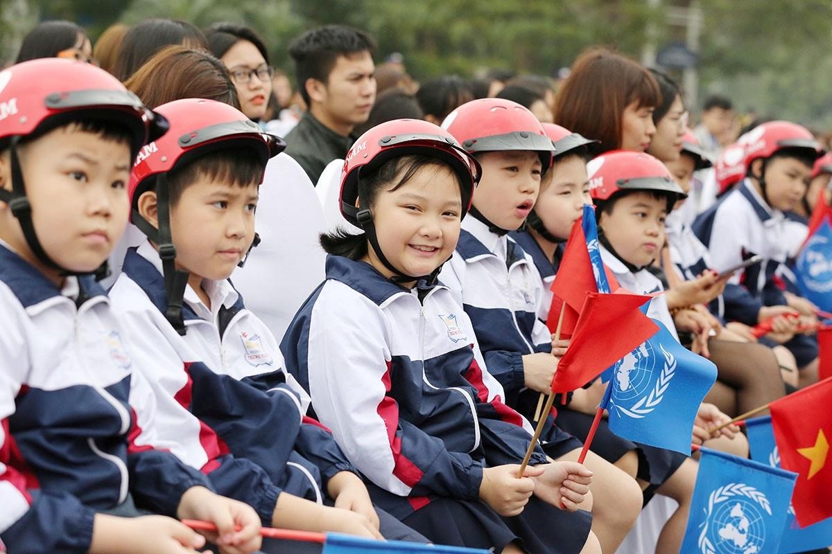 Phat dong chien dich an toan giao thong #3500 sinh mang tai Ha Noi hinh anh