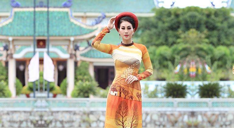 Thai Tuan ra mat BST ao dai kim tuyen xuan he 2019 hinh anh