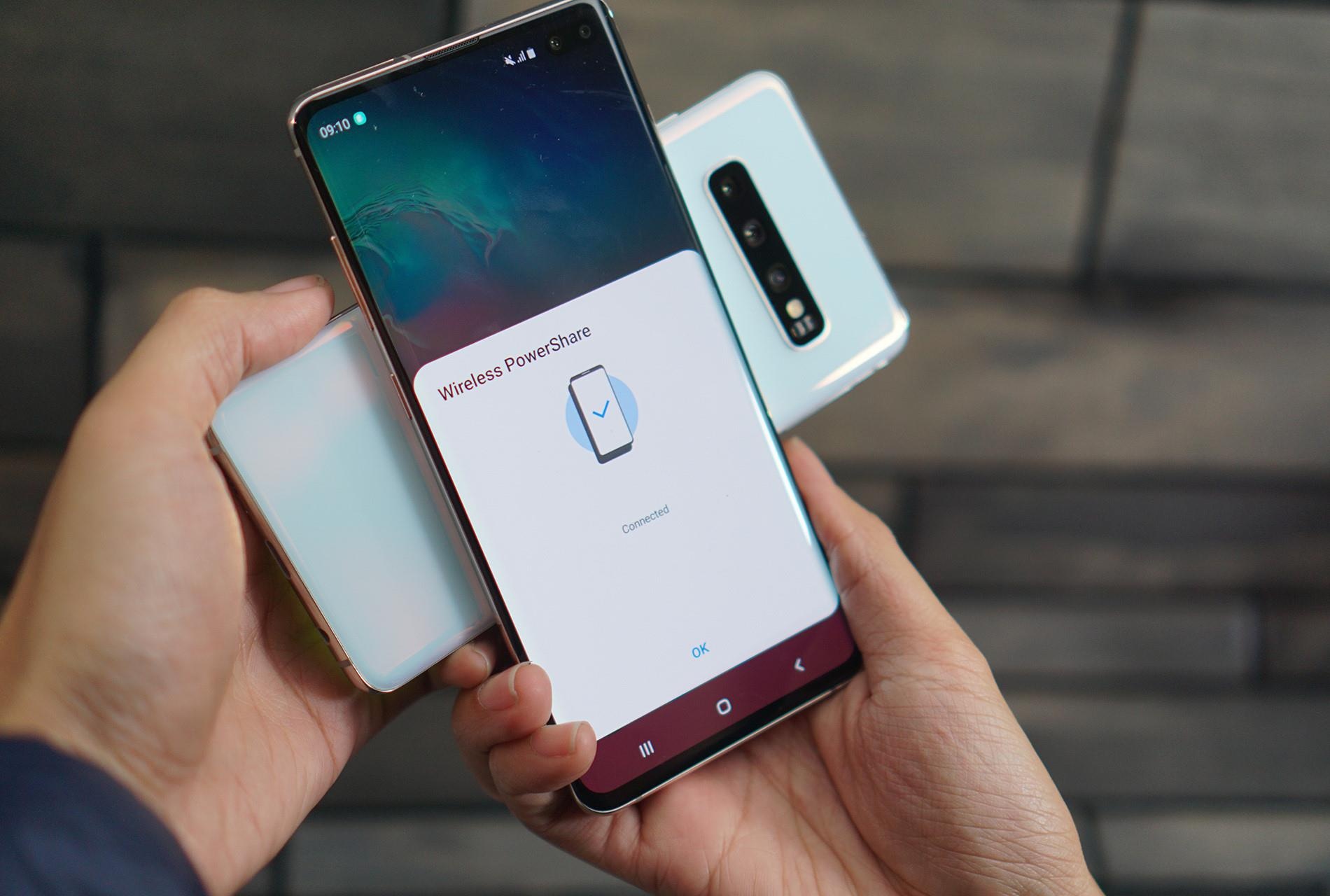 Sac nguoc khong day Galaxy S10: Tuong thich nhieu thiet bi, de su dung hinh anh