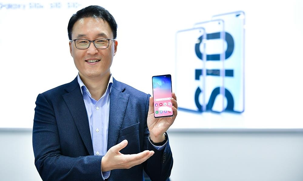 Samsung Galaxy S10 ảnh 1 Samsung Galaxy S10 anh 1