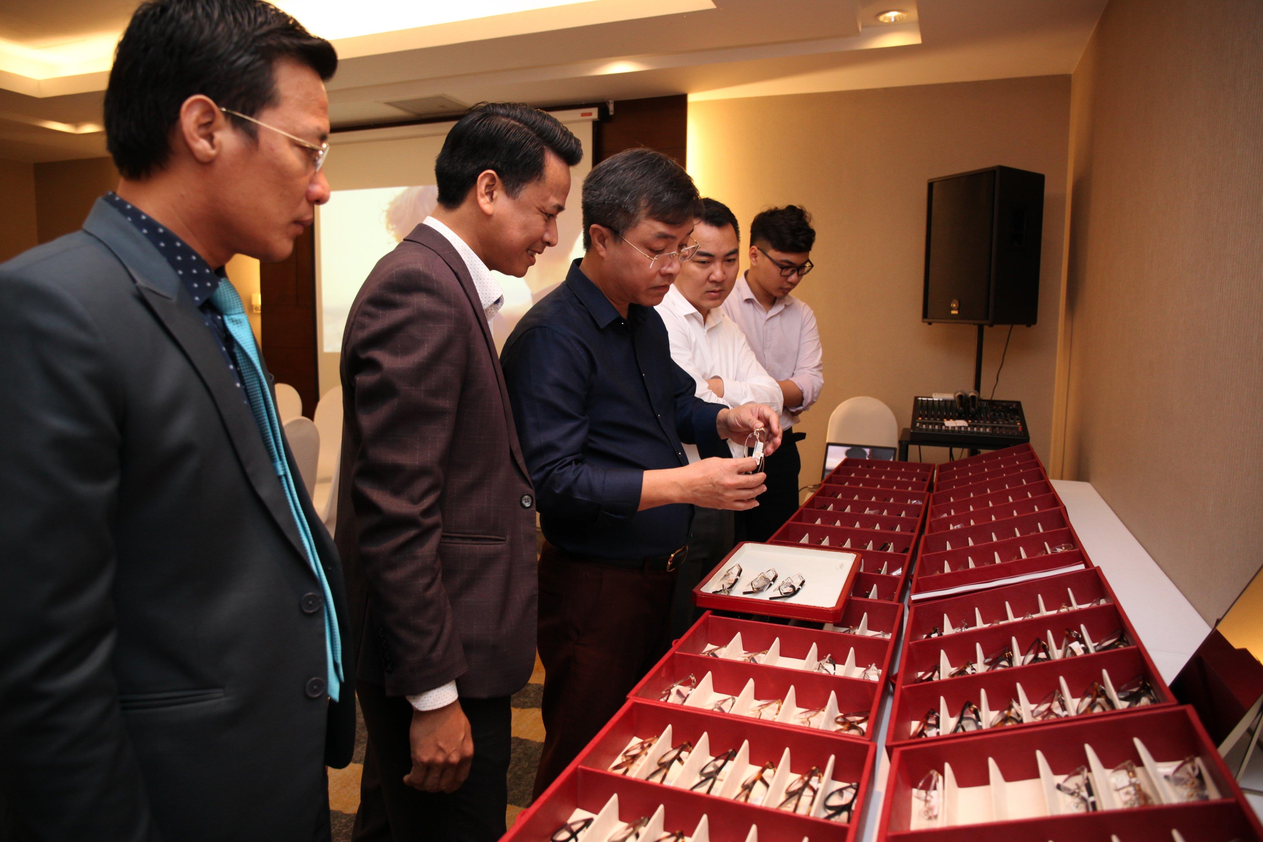 Vinaoptic ảnh 12 Vinaoptic anh 12
